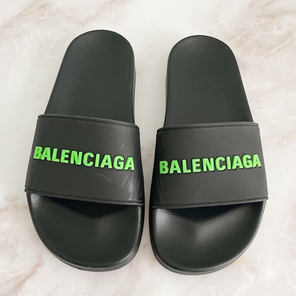 BALENCIAGA || Women’s Pool Slides In Black/Fluo Green - Picture 1 of 14